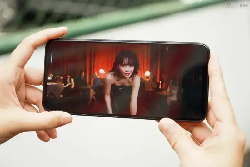 مزايا وعيوب هاتف HTC U23 Pro مزايا وعيوب هاتف HTC U23 Pro